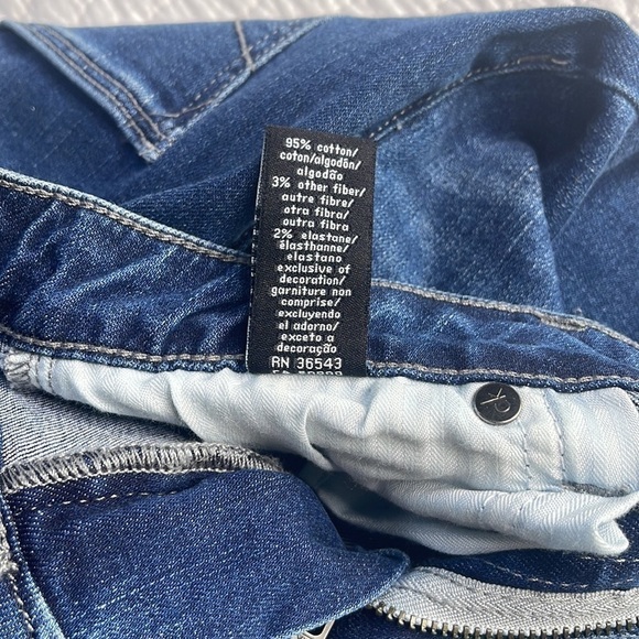 CALVIN KLEIN Straight Leg Blue Jeans Size 28X32 NWT. #0069 - Picture 5 of 13